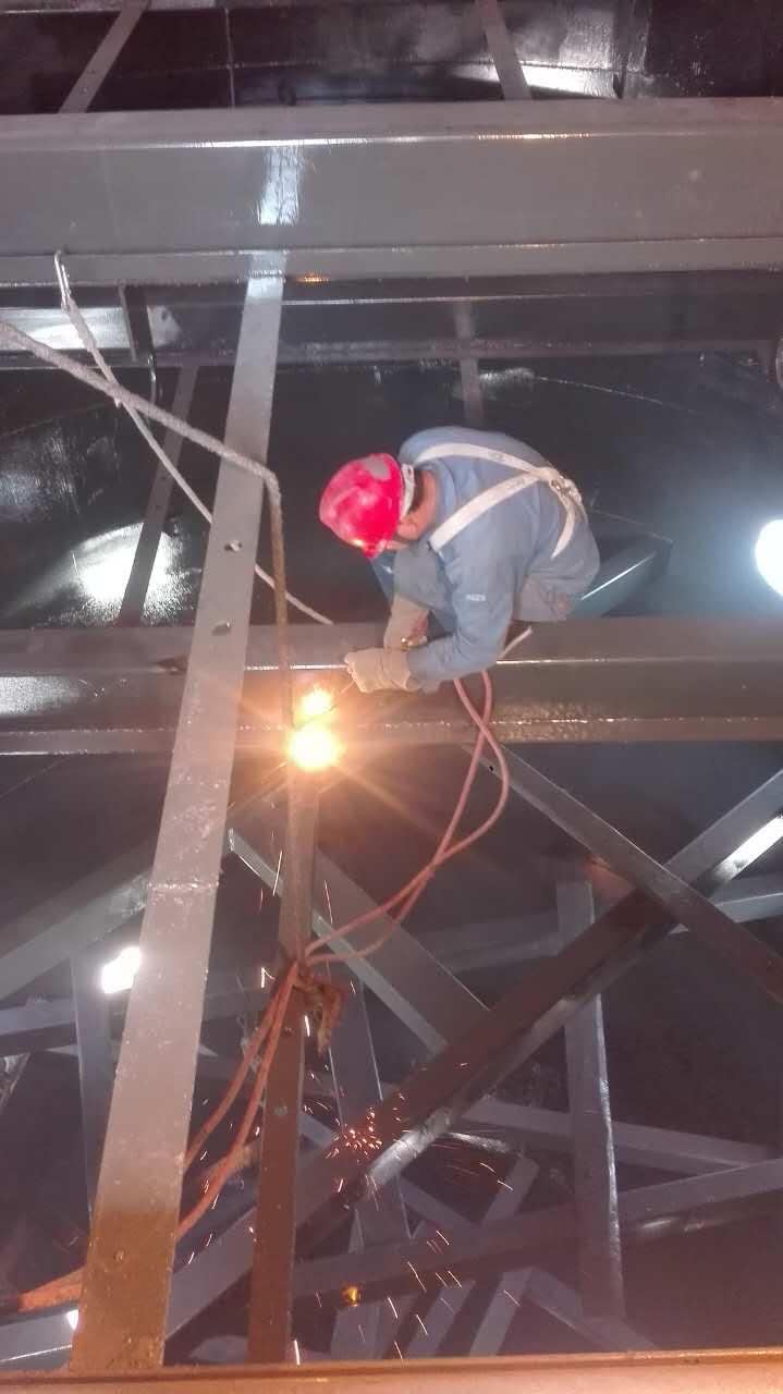 脱硫塔防腐施工交叉作业 脱硫塔防腐施工交叉作业